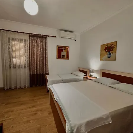 Lägenhet Grand House Tirana