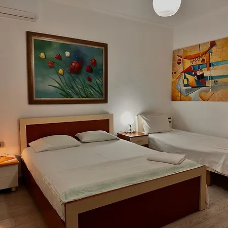 Grand House Tirana