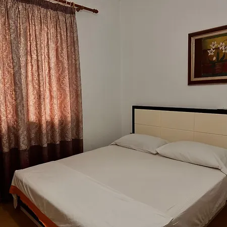 Grand House Apartment *