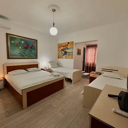 Grand House * Tirana