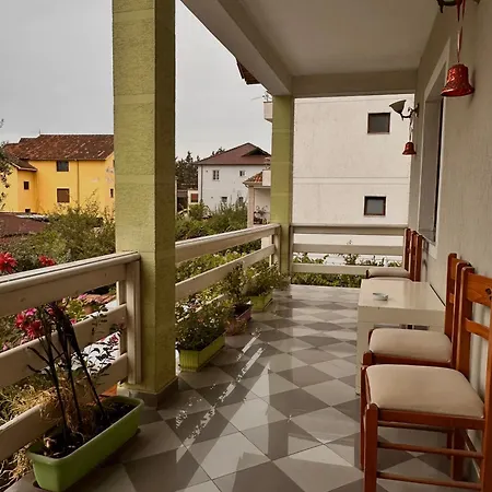 Grand House Apartment