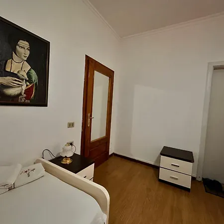 Grand House Apartment *